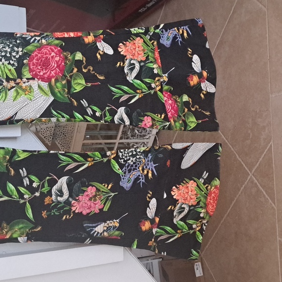 Adriana Barra Linen Floral Flare Pant with pockets and permanent seams EUC sz40 - Picture 6 of 13